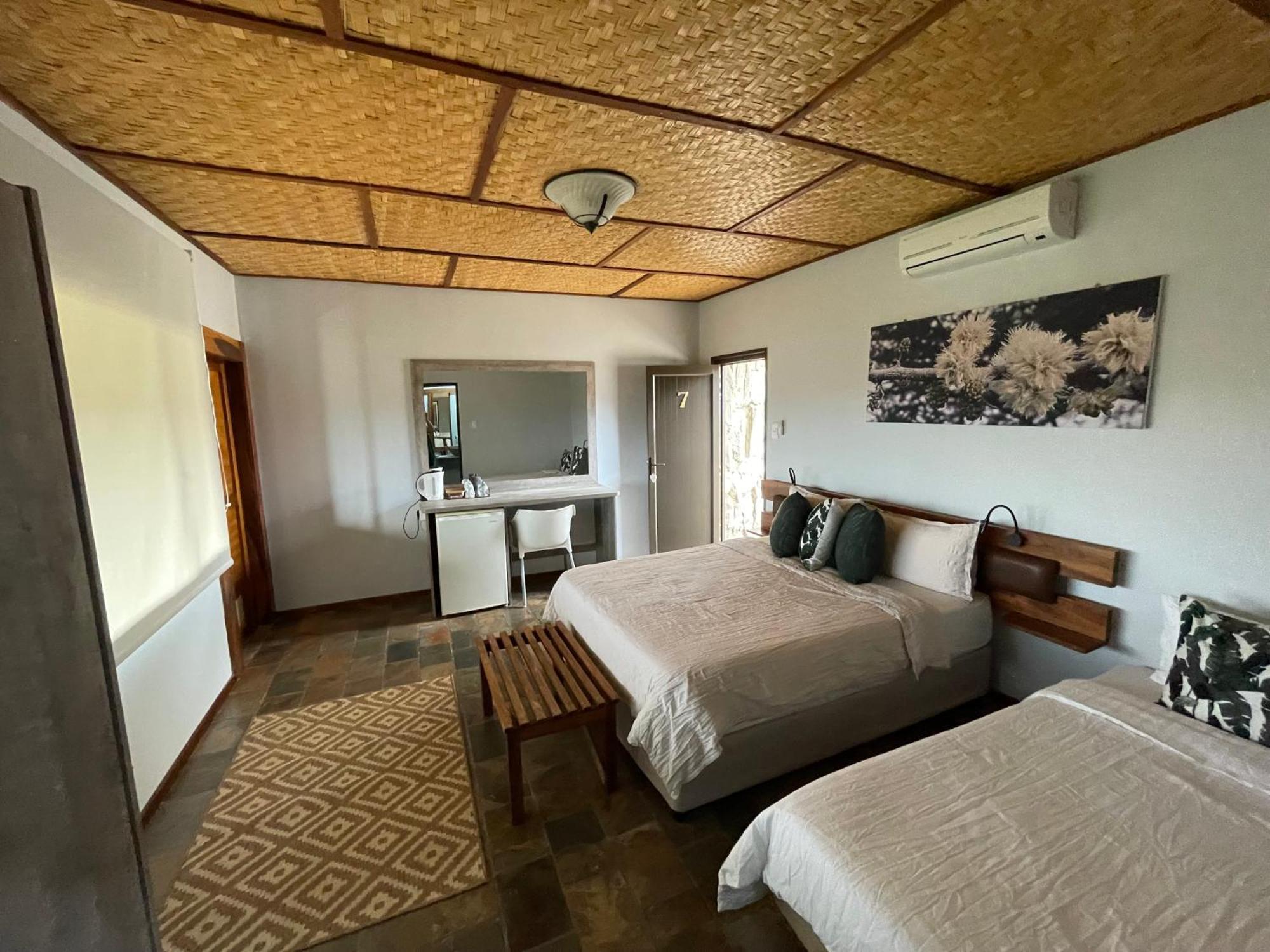 Aloegrove Safari Lodge Otjiwarongo Zewnętrze zdjęcie