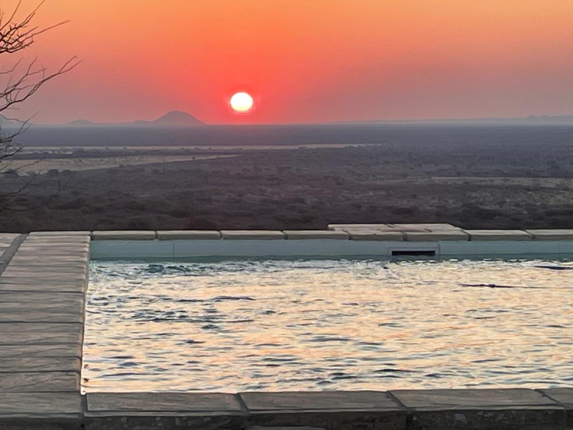Aloegrove Safari Lodge Otjiwarongo Zewnętrze zdjęcie