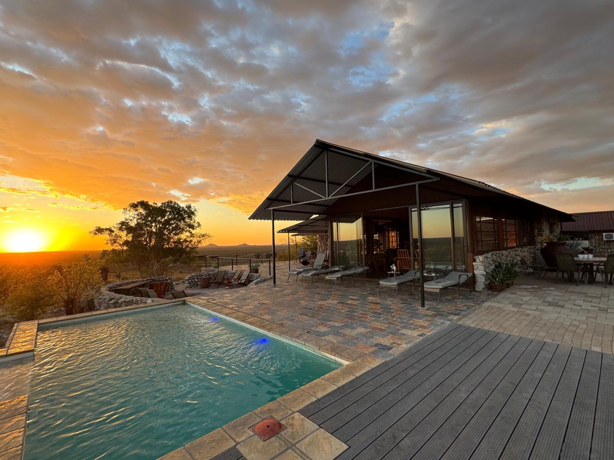 Aloegrove Safari Lodge Otjiwarongo Zewnętrze zdjęcie
